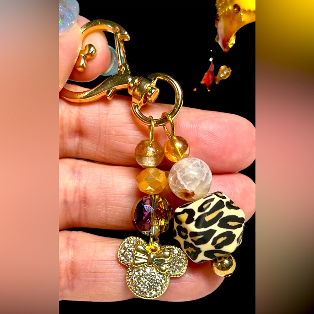 Rose gold and Minnie keychain with leopard accent
